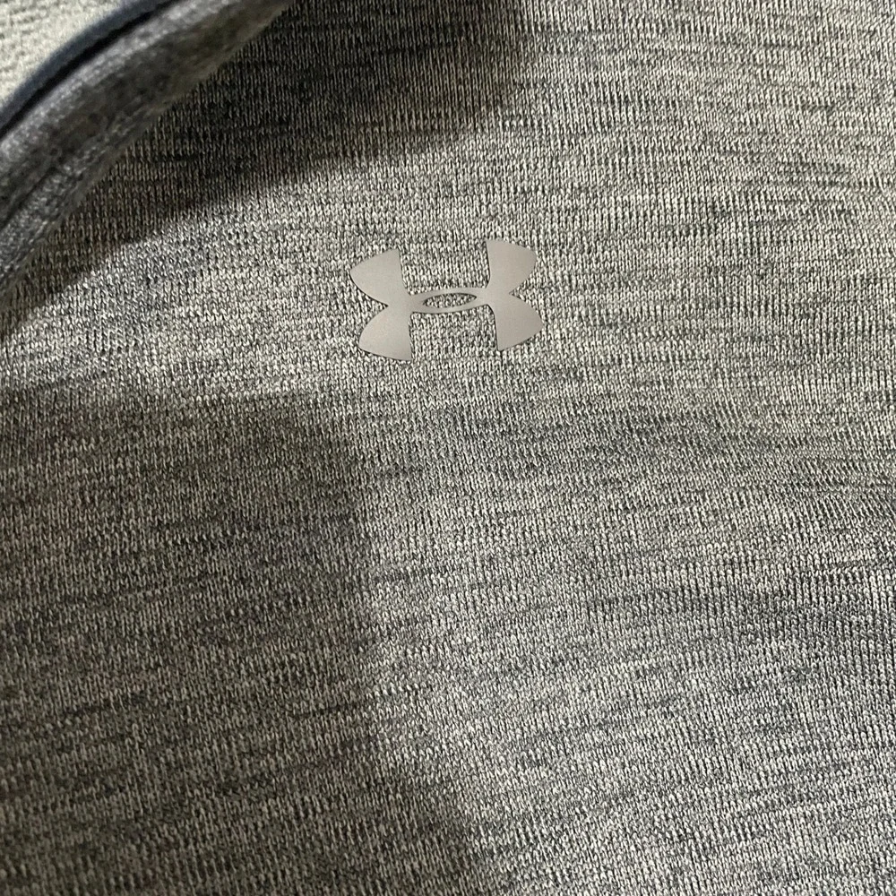 Under Armour ColdGear Men's XL‎ Quarter Zip Pullover Heather Grey Loose Fit